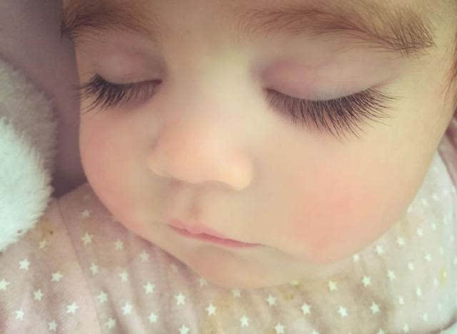 Cute baby with Long Eyelashes (4)